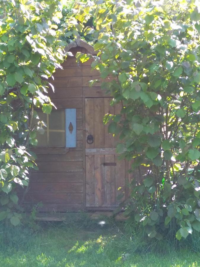 A La Campagne, Au Calme Bed & Breakfast Monterolier Exterior photo